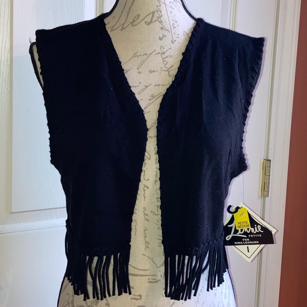 NWT Crop Fringe Whipstich Vest Black Soft Petite Med Lennie Petite Nina Leonard
